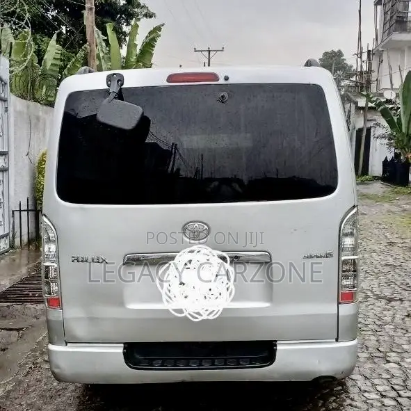 Toyota HiAce 2007 Silver