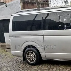 Toyota HiAce 2007 Silver