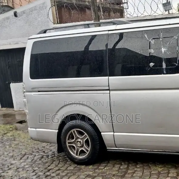 Toyota HiAce 2007 Silver