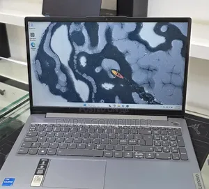 New Laptop Lenovo 8GB Intel Core i5 SSD 512GB