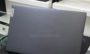 New Laptop Lenovo 8GB Intel Core i5 SSD 512GB