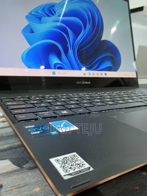 New Laptop Asus Zenbook 14 16GB Intel Core i7 SSD 512GB