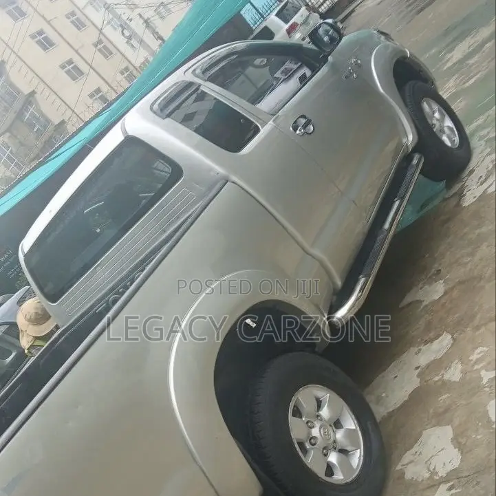 Toyota Hilux 2008 Gold