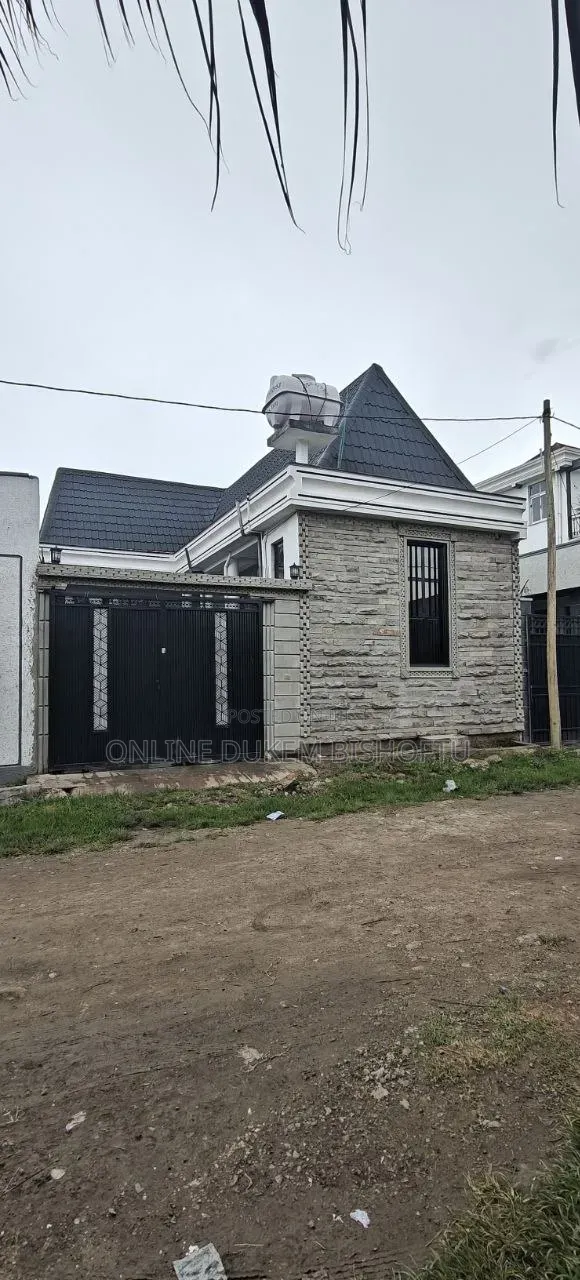 Furnished 8bdrm Villa in Bishoftu Dukem, Oromia-Finfinne for sale