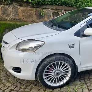 Toyota Yaris 2008 White