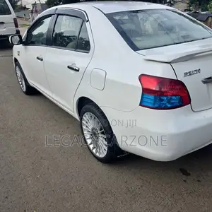 Toyota Yaris 2008 White