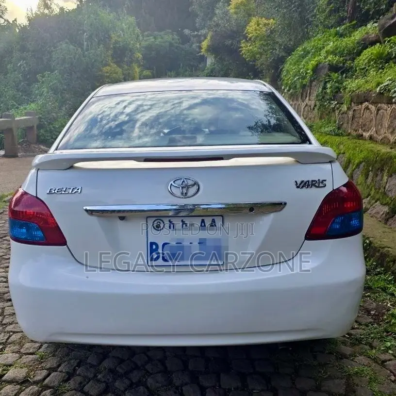 Toyota Yaris 2008 White