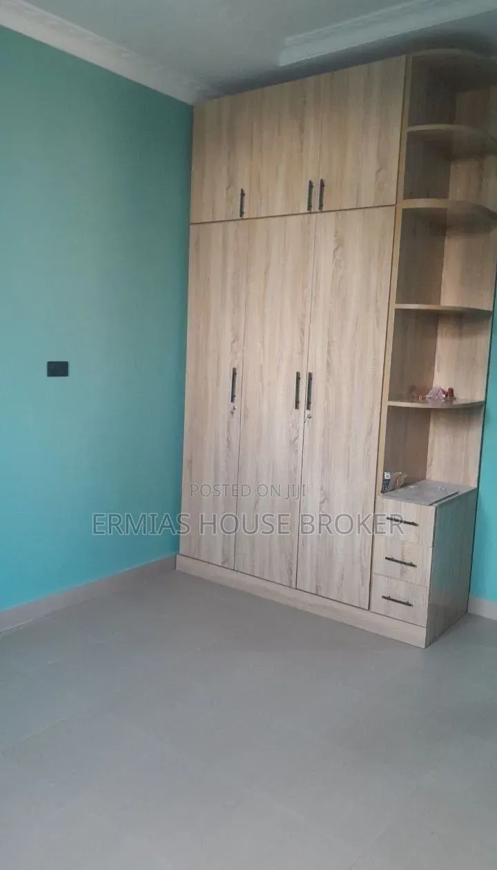 Furnished 7bdrm House in ሀያት, Yeka for sale