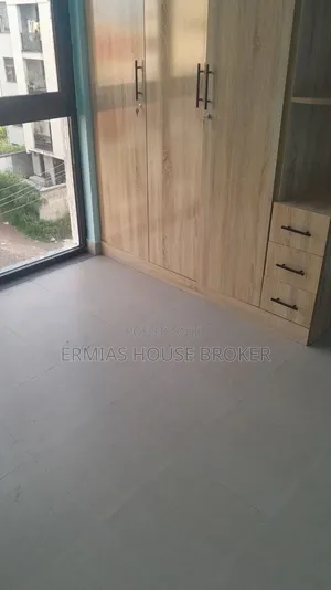 Furnished 7bdrm House in ሀያት, Yeka for sale