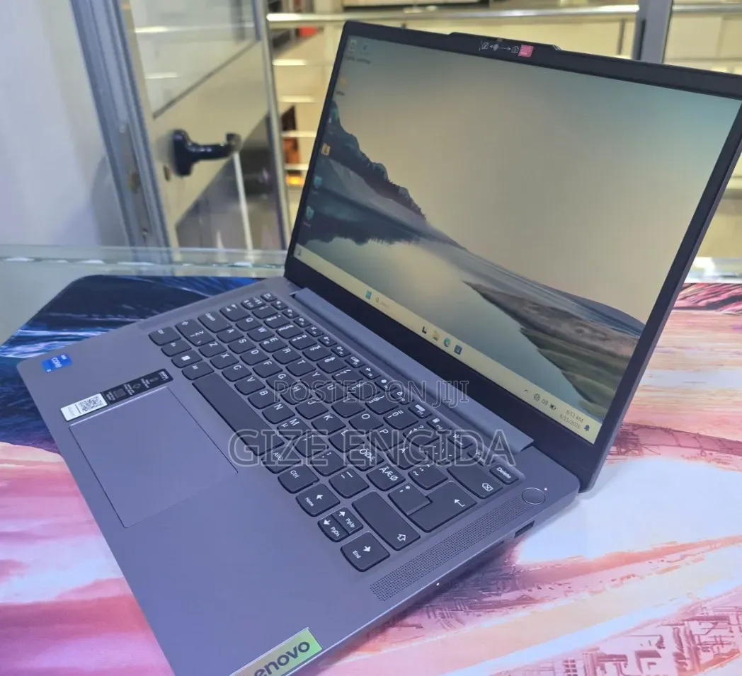 New Laptop Lenovo Ideapad 3 8GB Intel Core i5 SSD 512GB