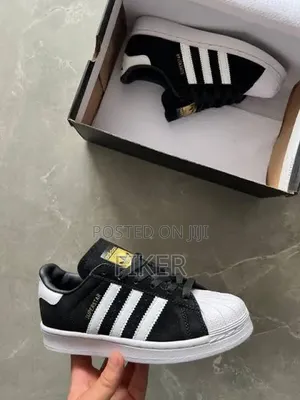 Adidas Superstar