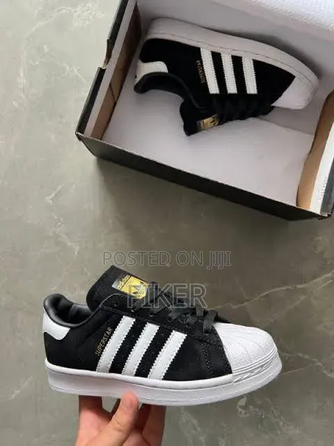 Adidas Superstar