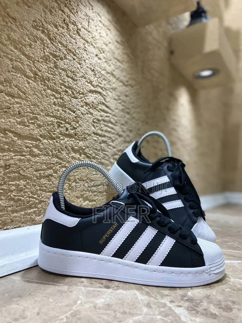 Adidas Superstar