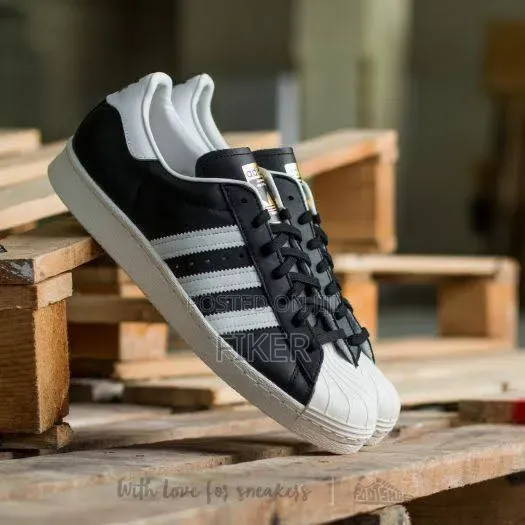Adidas Superstar