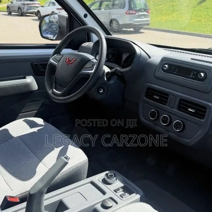 Wuling EV80 2025 White