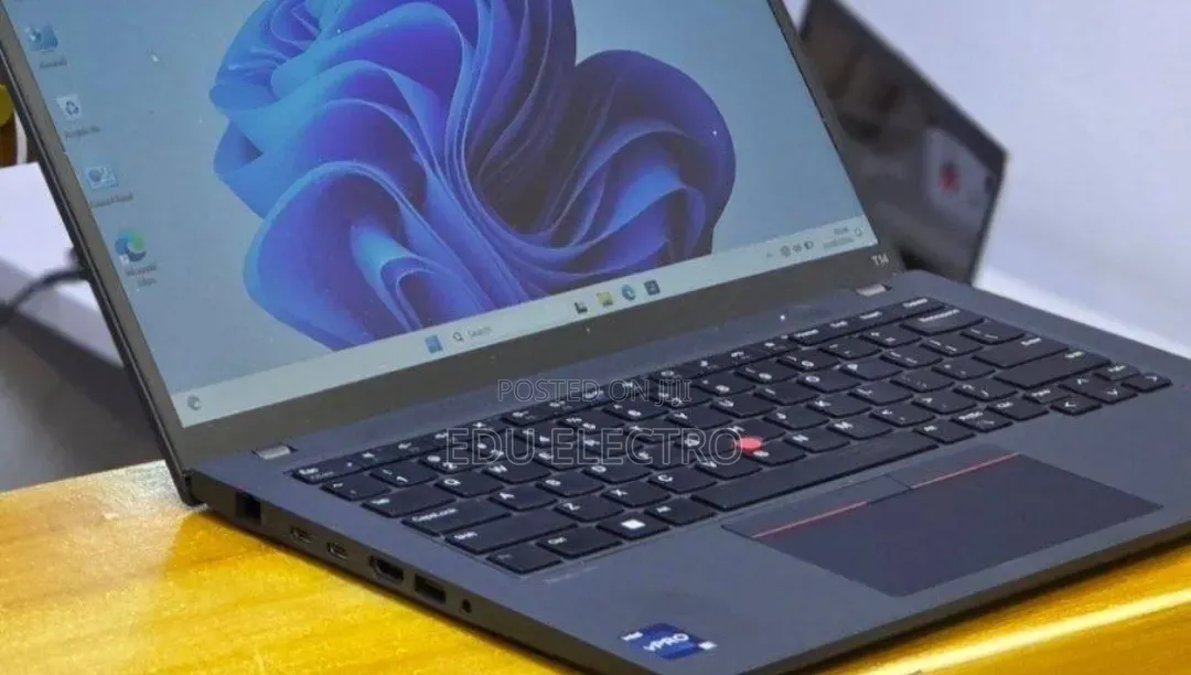 New Laptop Lenovo ThinkPad T14 G4 16GB Intel Core i5 SSD 512GB
