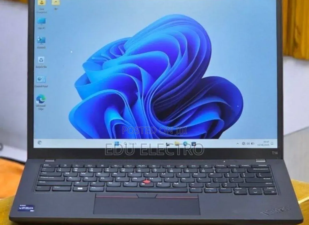 New Laptop Lenovo ThinkPad T14 G4 16GB Intel Core i5 SSD 512GB