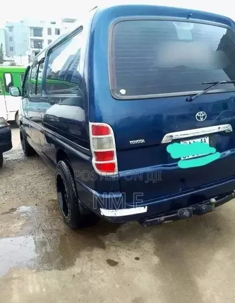 Toyota TownAce 2011 Blue
