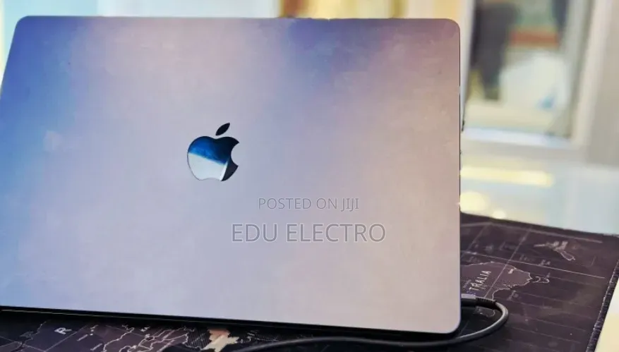 New Laptop Apple MacBook Air 2024 M3 8GB Apple M3 SSD 256GB