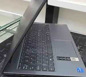 New Laptop Lenovo Ideapad 3 16GB Intel Core i5 SSD 512GB
