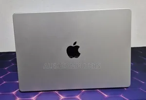 New Laptop Apple MacBook 16GB Apple M4 SSD 512GB