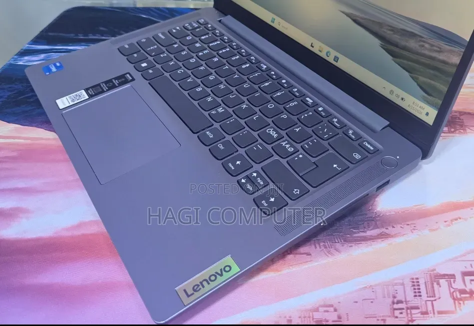 New Laptop Lenovo Ideapad 3 8GB Intel Core i5 SSD 512GB