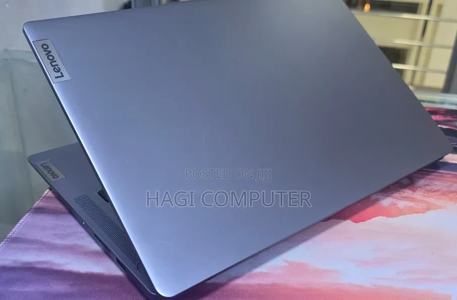 New Laptop Lenovo Ideapad 3 8GB Intel Core i5 SSD 512GB