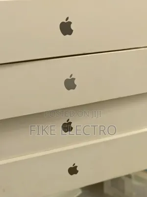 New Laptop Apple MacBook Pro 2025 M5 36GB Apple M5 Pro SSD 2T