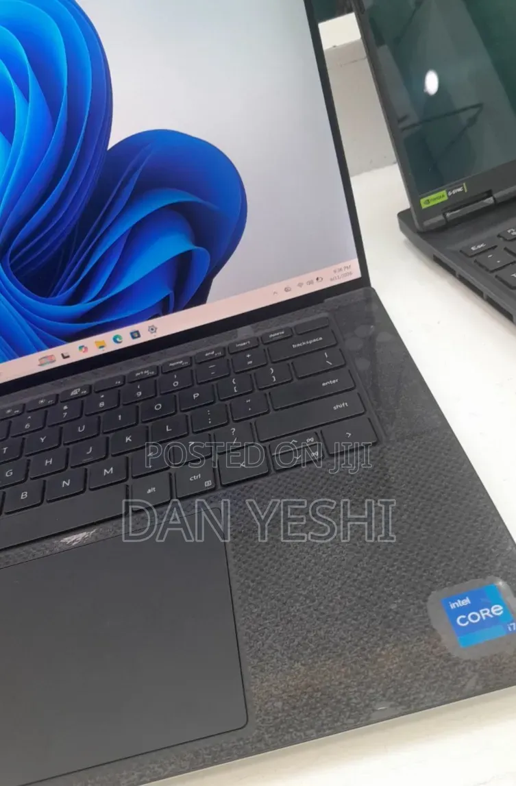 New Laptop Dell XPS 15 16GB Intel Core i7 SSD 512GB