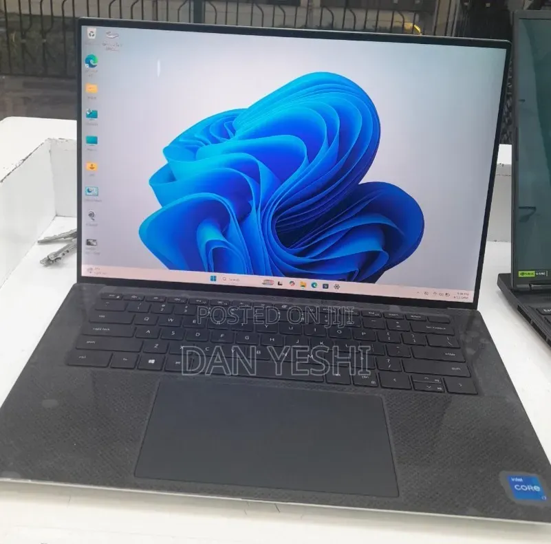 New Laptop Dell XPS 15 16GB Intel Core i7 SSD 512GB