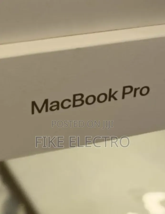 New Laptop Apple MacBook Pro 2025 M5 36GB Apple M5 Pro SSD 2T