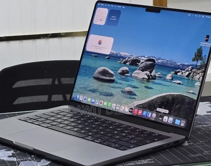 New Laptop Apple MacBook Pro 2021 M1 32GB Apple M1 Pro SSD 512GB