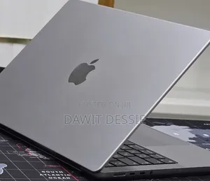 New Laptop Apple MacBook Pro 2021 M1 32GB Apple M1 Pro SSD 512GB
