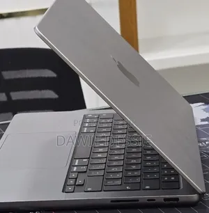 New Laptop Apple MacBook Pro 2021 M1 32GB Apple M1 Pro SSD 512GB