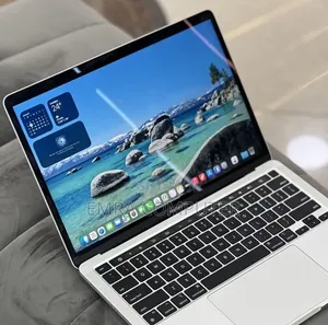 New Laptop Apple MacBook Pro 2022 M2 8GB Apple M2 SSD 512GB