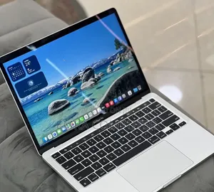 New Laptop Apple MacBook Pro 2022 M2 8GB Apple M2 SSD 512GB