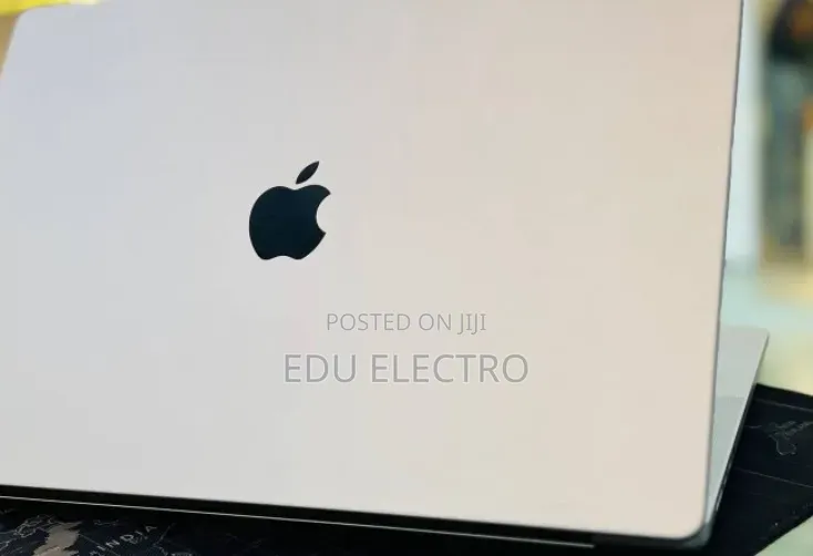 New Laptop Apple MacBook Pro 2021 M1 32GB Apple M1 Max SSD 1T