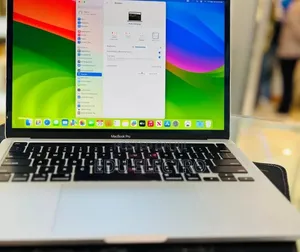 New Laptop Apple MacBook Pro 2021 M1 16GB Apple M1 Pro SSD 256GB