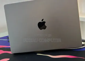New Laptop Apple MacBook Pro 2023 M3 8GB Apple M3 Pro SSD 512GB