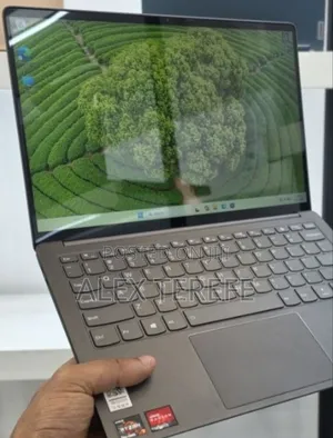 New Laptop Lenovo Ideapad 3 16GB Intel Core i5 SSD 512GB