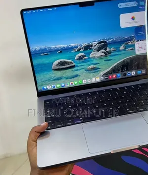 New Laptop Apple MacBook Pro 2023 M3 8GB Apple M3 Pro SSD 512GB