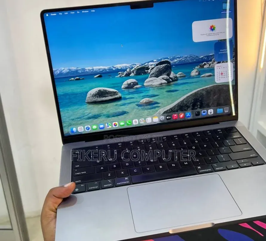 New Laptop Apple MacBook Pro 2023 M3 8GB Apple M3 Pro SSD 512GB