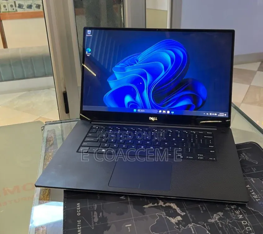 New Laptop Dell 16GB Intel Core i7 SSD 512GB