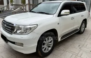 Toyota Land Cruiser 2010