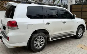 Toyota Land Cruiser 2010