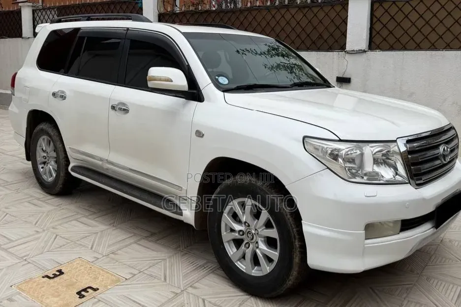 Toyota Land Cruiser 2010