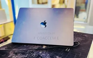 New Laptop Apple MacBook 8GB Apple M3 SSD 256GB