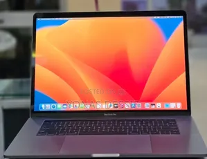 Laptop Apple MacBook Pro 2017 16GB Intel Core i7 SSD 512GB