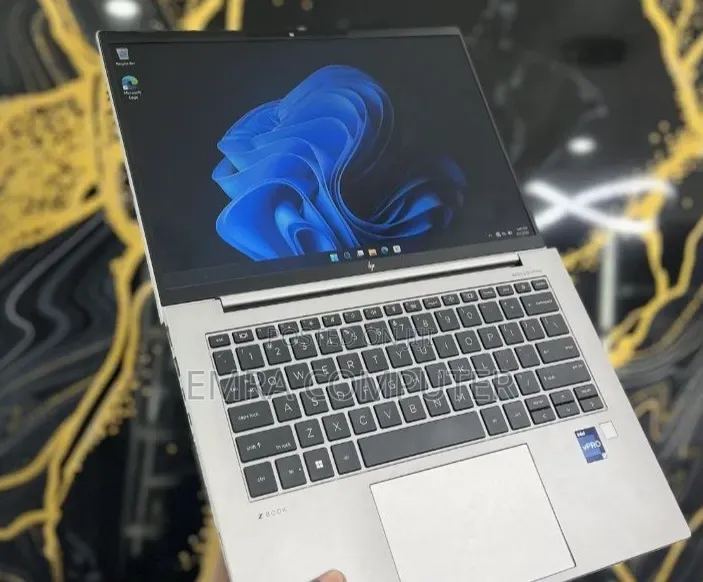New Laptop HP ZBook 14 16GB Intel Core i7 SSD 512GB