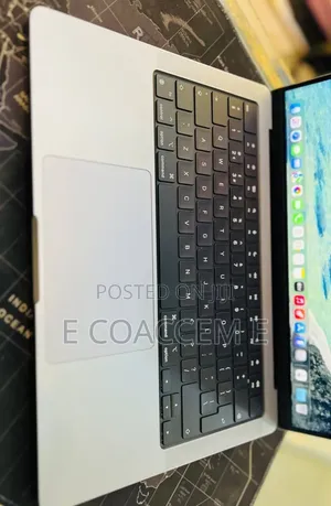 New Laptop Apple MacBook 16GB SSD 512GB